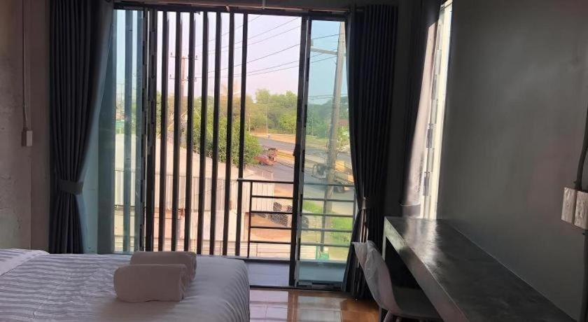 Sixty-Nine Resort Nakhon Phanom Exterior photo